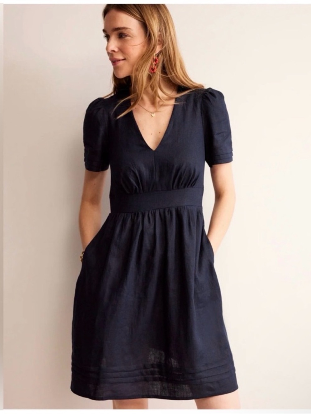 Boden Eve 100% Linen Dress Navy Short Puff Sleeve V-Neck Summer Resort Size 4 - Picture 2 of 10